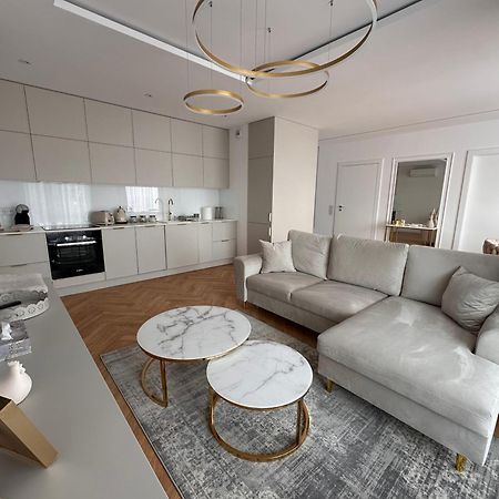 Taupe II Wyjatkowy Apartament W Centrum Lodzi Exterior photo